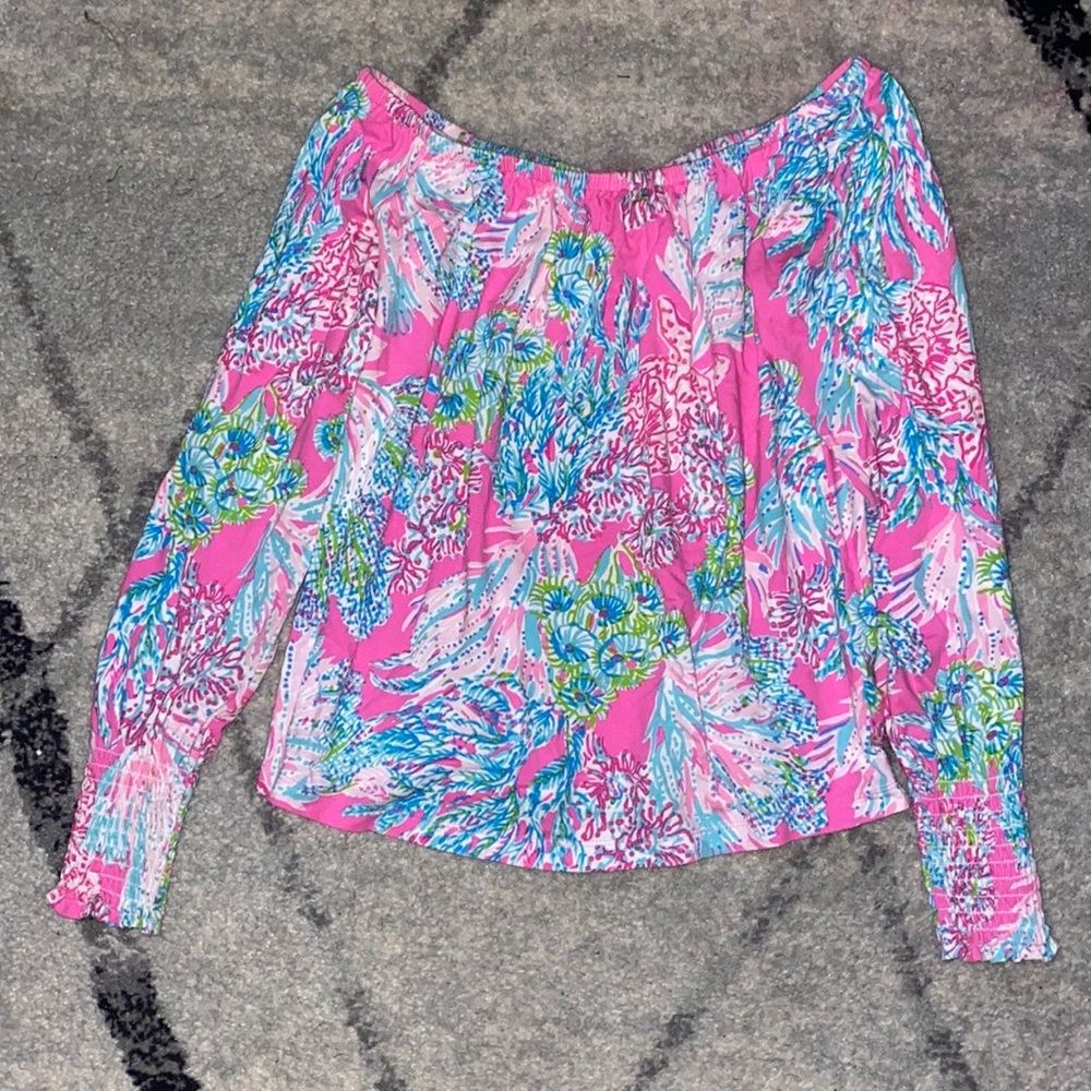 Lilly Pulitzer top woman’s !